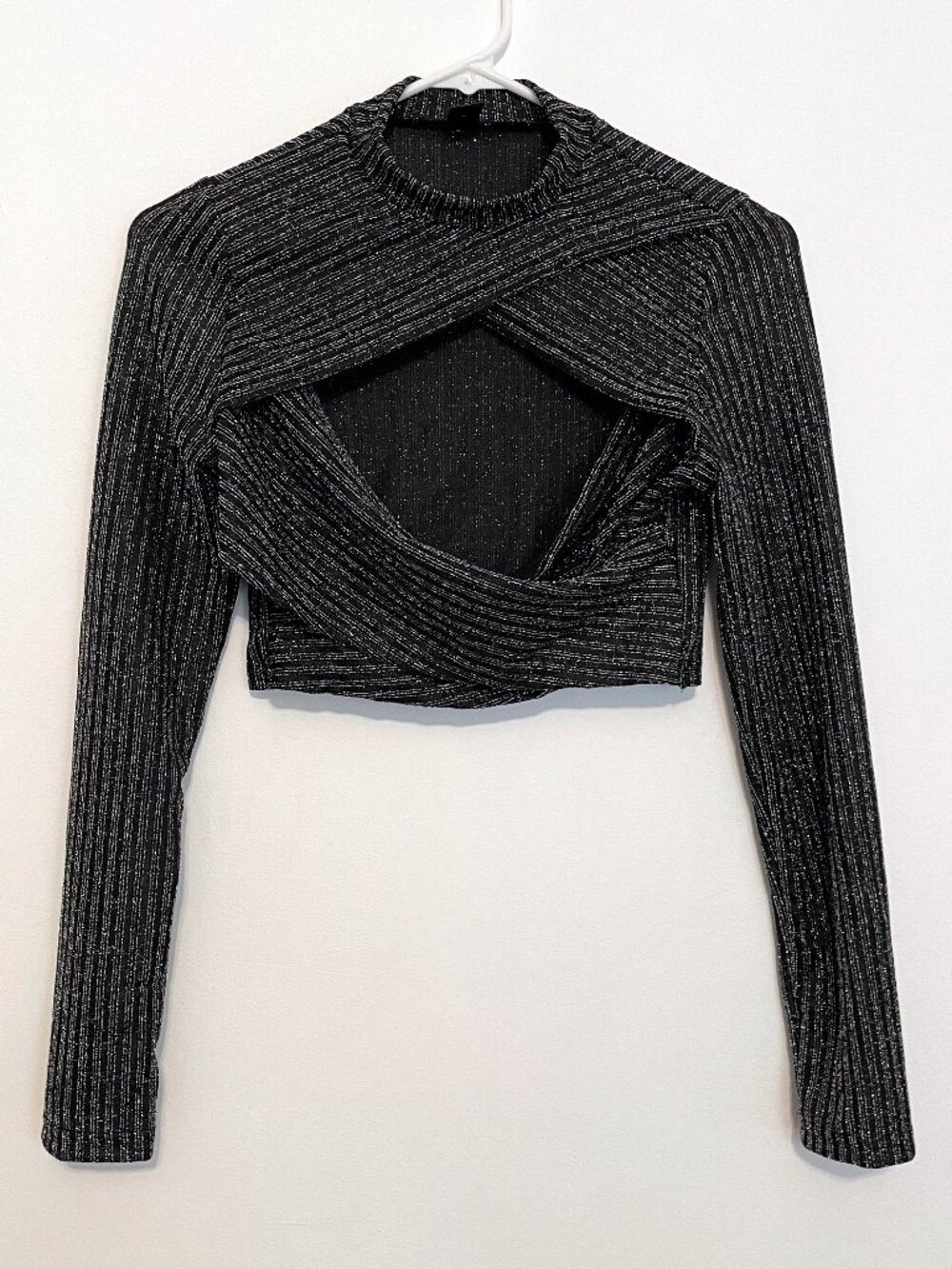 SHEIN Black Silver Metallic Striped Cross Front Cutout Long Sleeve Crop Top 8 10